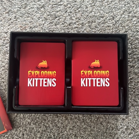 Exploding kittens game - Picture 3 of 3
